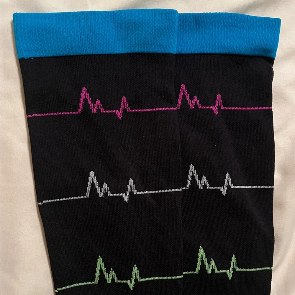 New Large compression knee socks black pink heart monitor print nurse doctor NEW